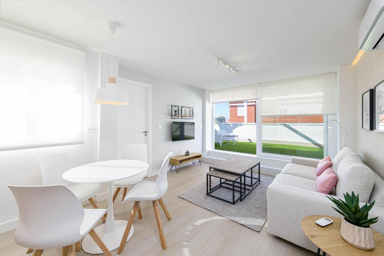 Wintowinrentals Exclusivo Atico Cerca De La Playa. Малага Екстер'єр фото